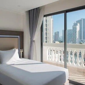 Hotel Seven Seas